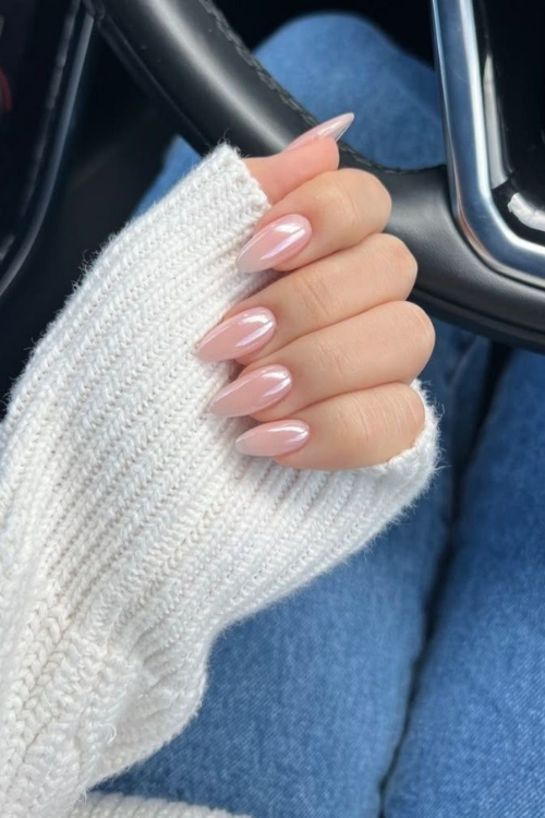 10 White Chrome Nails So Good You’ll Screenshot Immediately