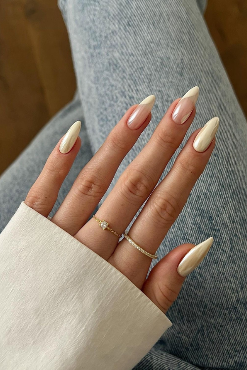 10 White Chrome Nails So Good You’ll Screenshot Immediately