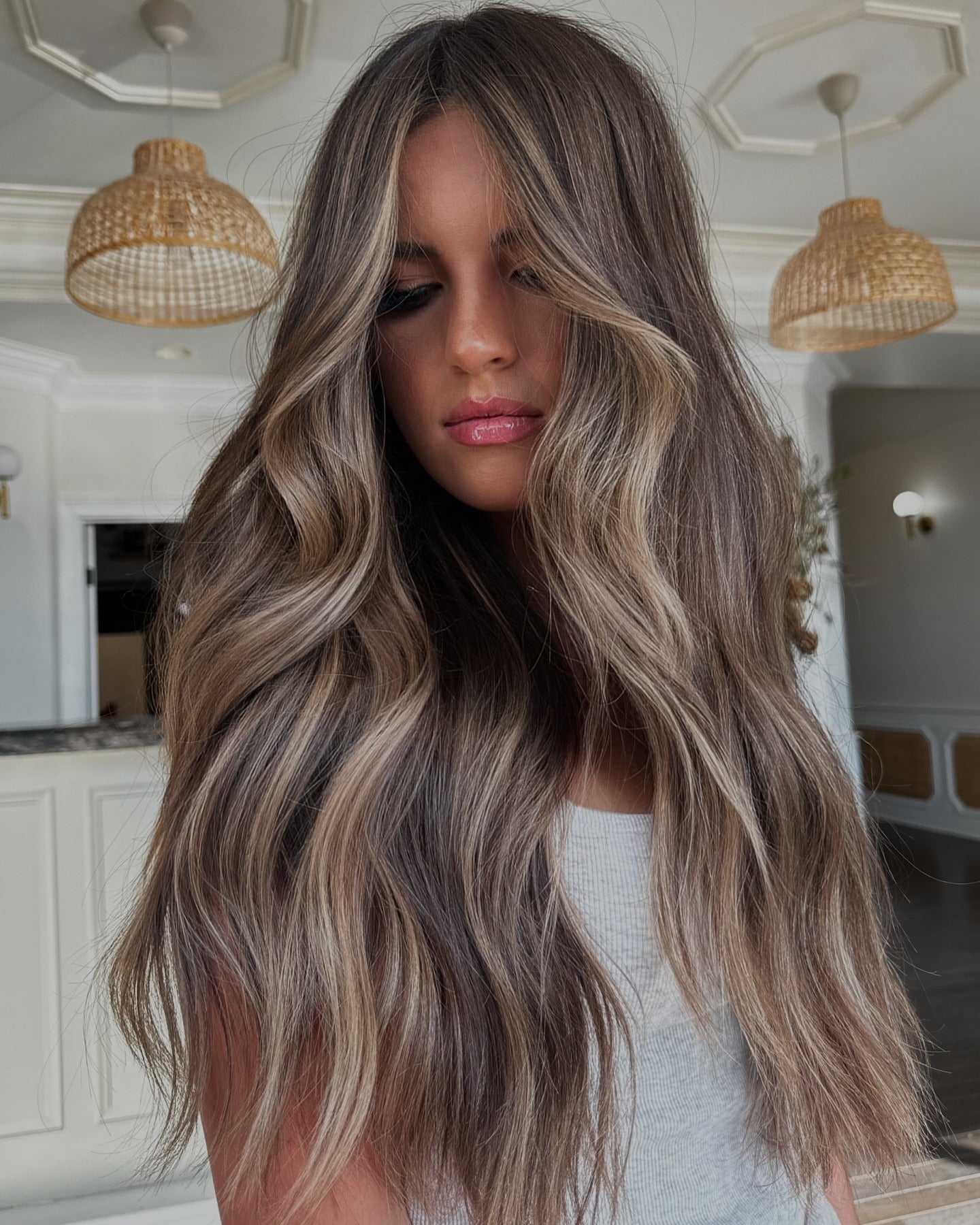 9. Mushroom Brown Loose Curls with Face Contour (Dark Blonde Hair Color with Highlights)