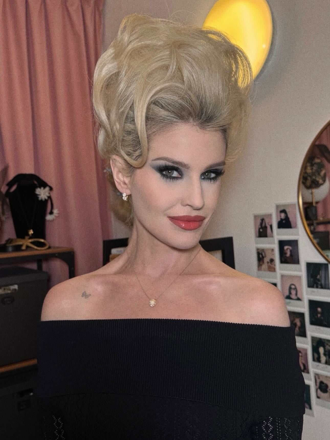 9. High Volume Beehive – Light Champagne Blonde (90S Hairstyles)