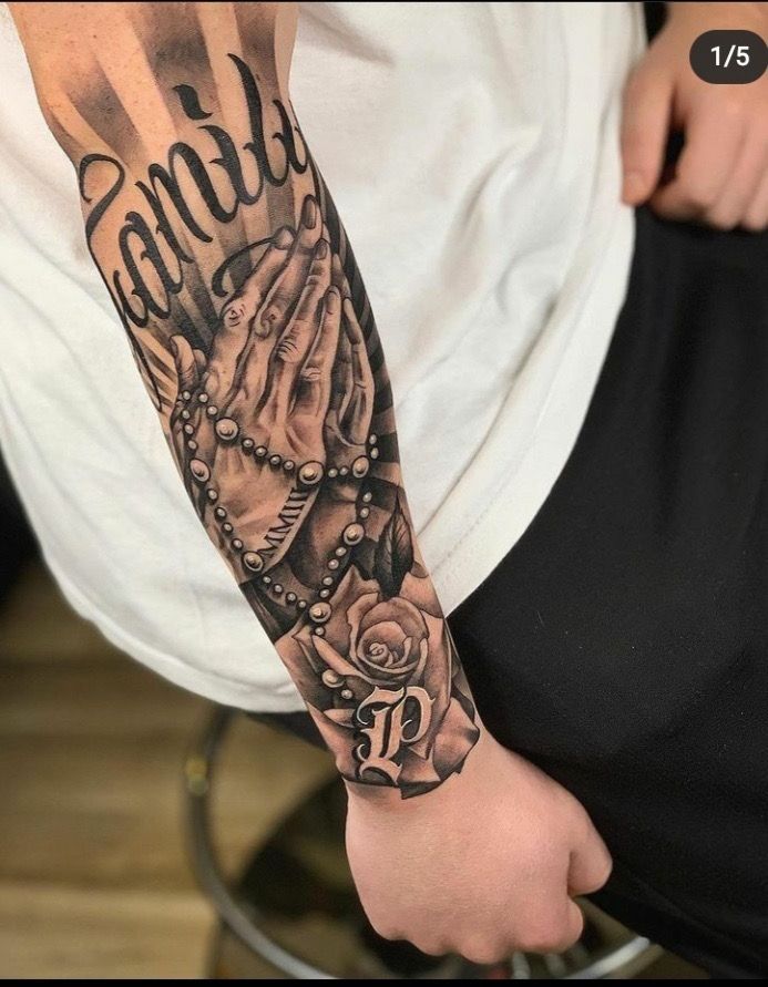 54 Praying hands tatt ideas | praying hands tattoo, hand tattoos ...