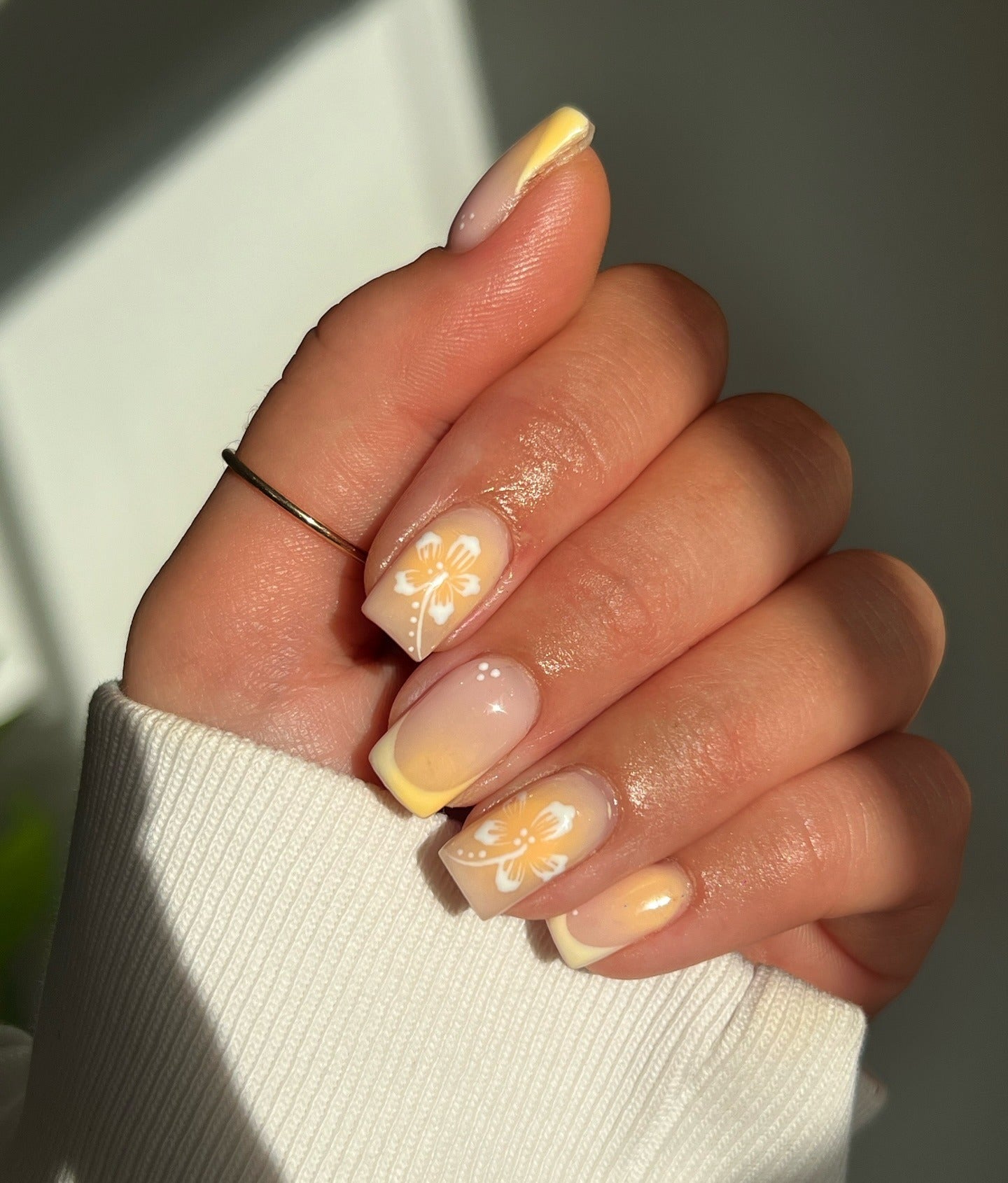 8. Sunbeam Petals on Short Square Tips (Yellow and White Nail Ideas)