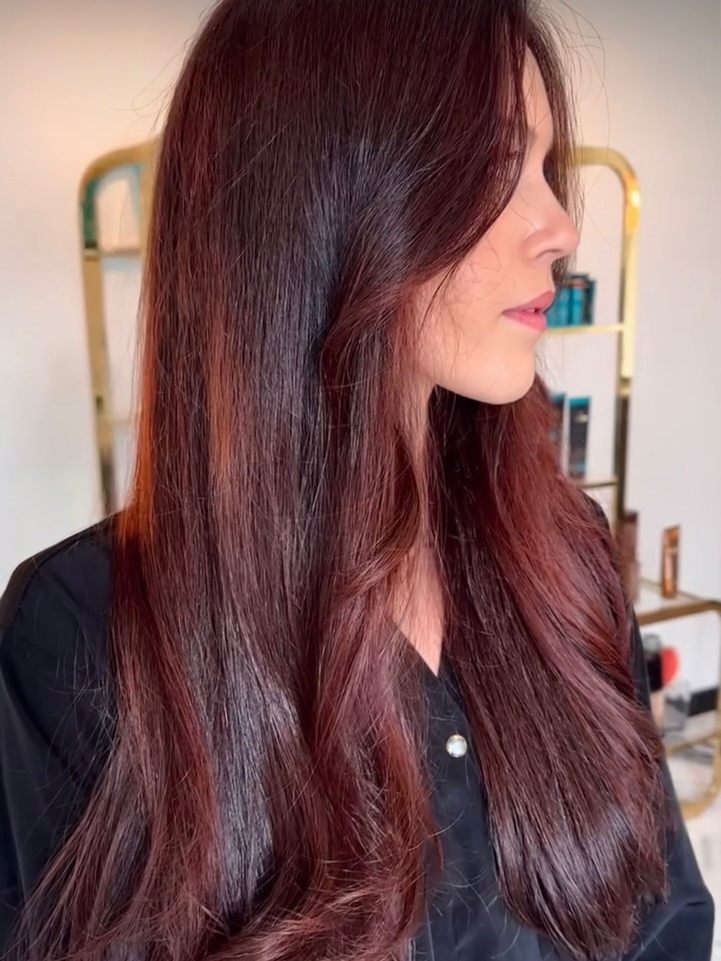 4. Soft Burgundy with Face-Framing Layers (Burgundy Balayage Hair Color)