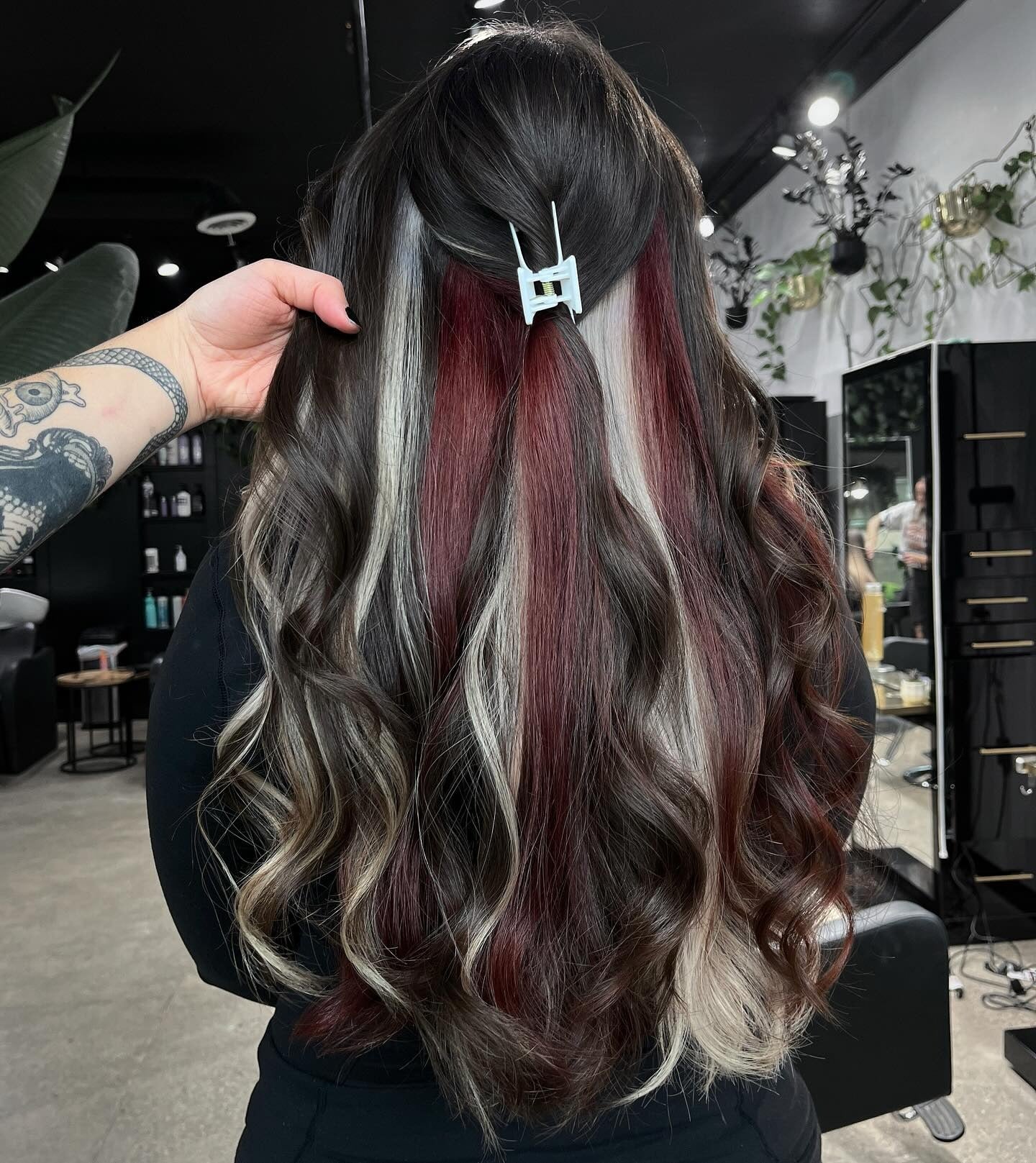 5. Black and Burgundy with Pearl Blonde Contrast (Red Hair with Highlights)