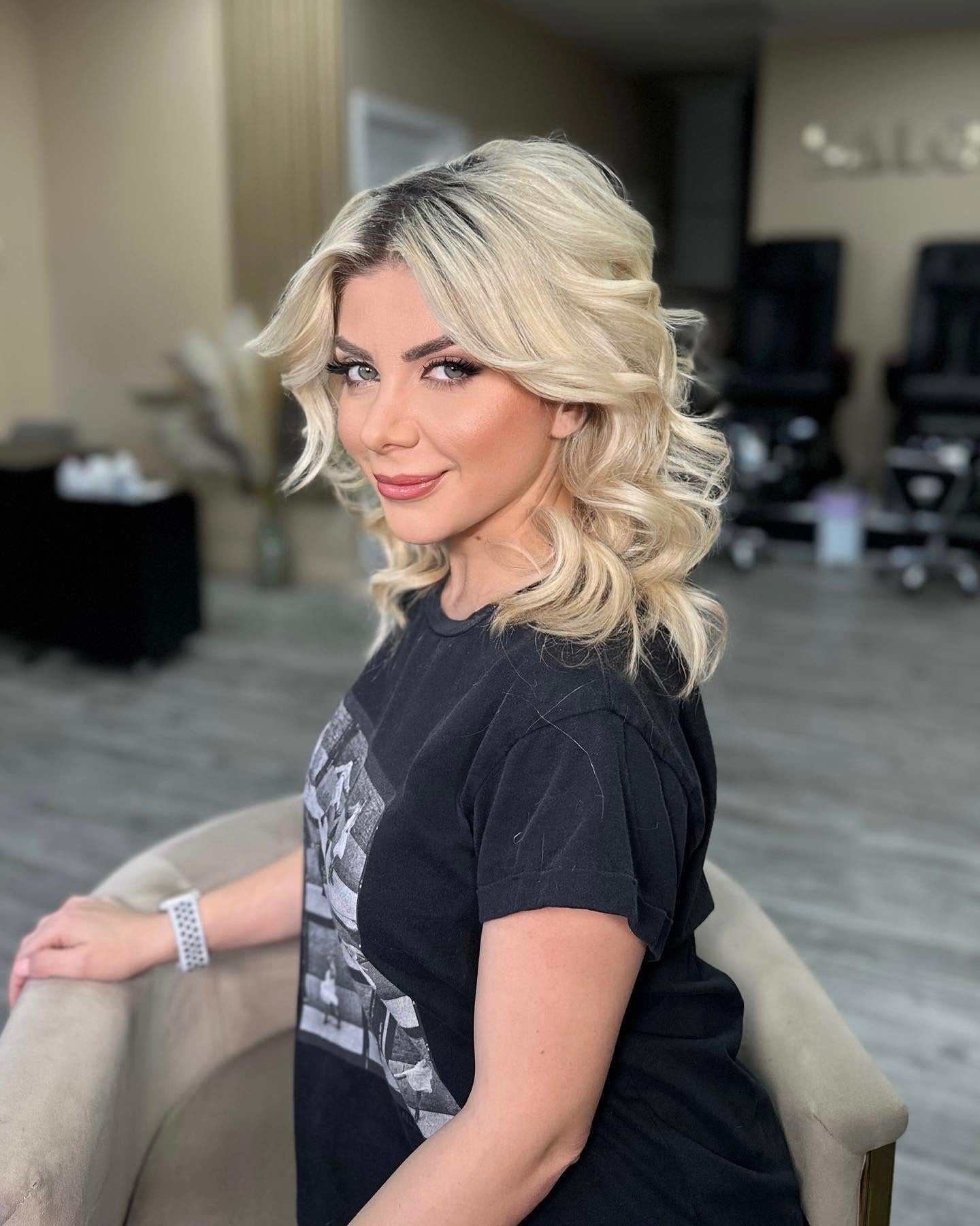 9. Shoulder-Length Retro Waves in Platinum Blonde (Short Hairstyles)