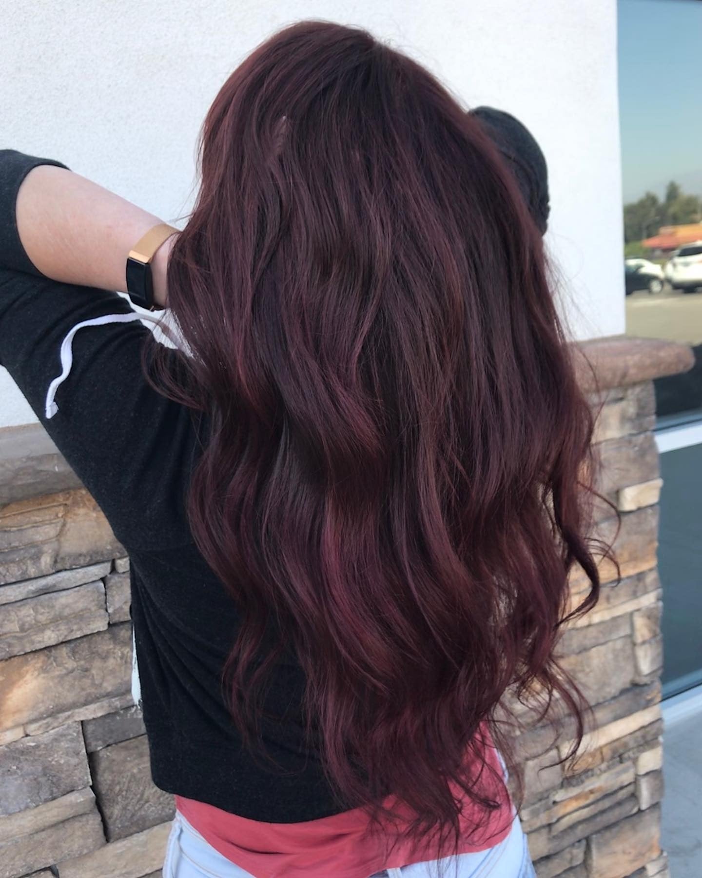 2. Flowing Mahogany Waves (Mahogany Hair Color)