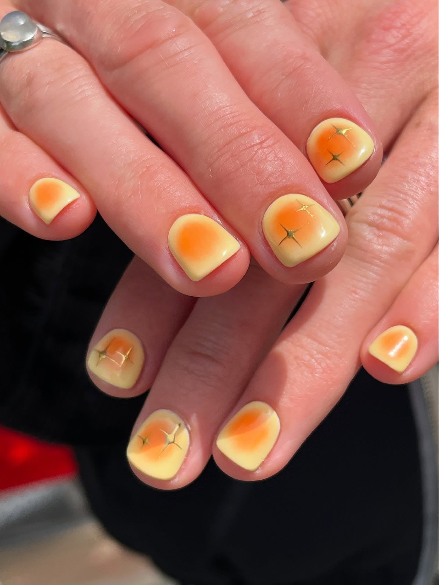 1. Sunset Glow Short Nails (Short Nail Art Ideas)