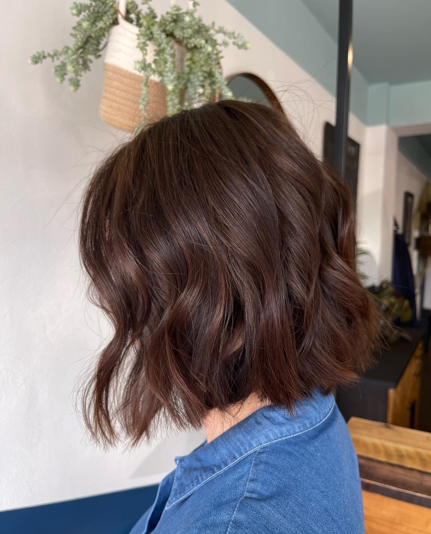 12. Espresso Brown Wavy Bob (Short Wavy Hairstyles)