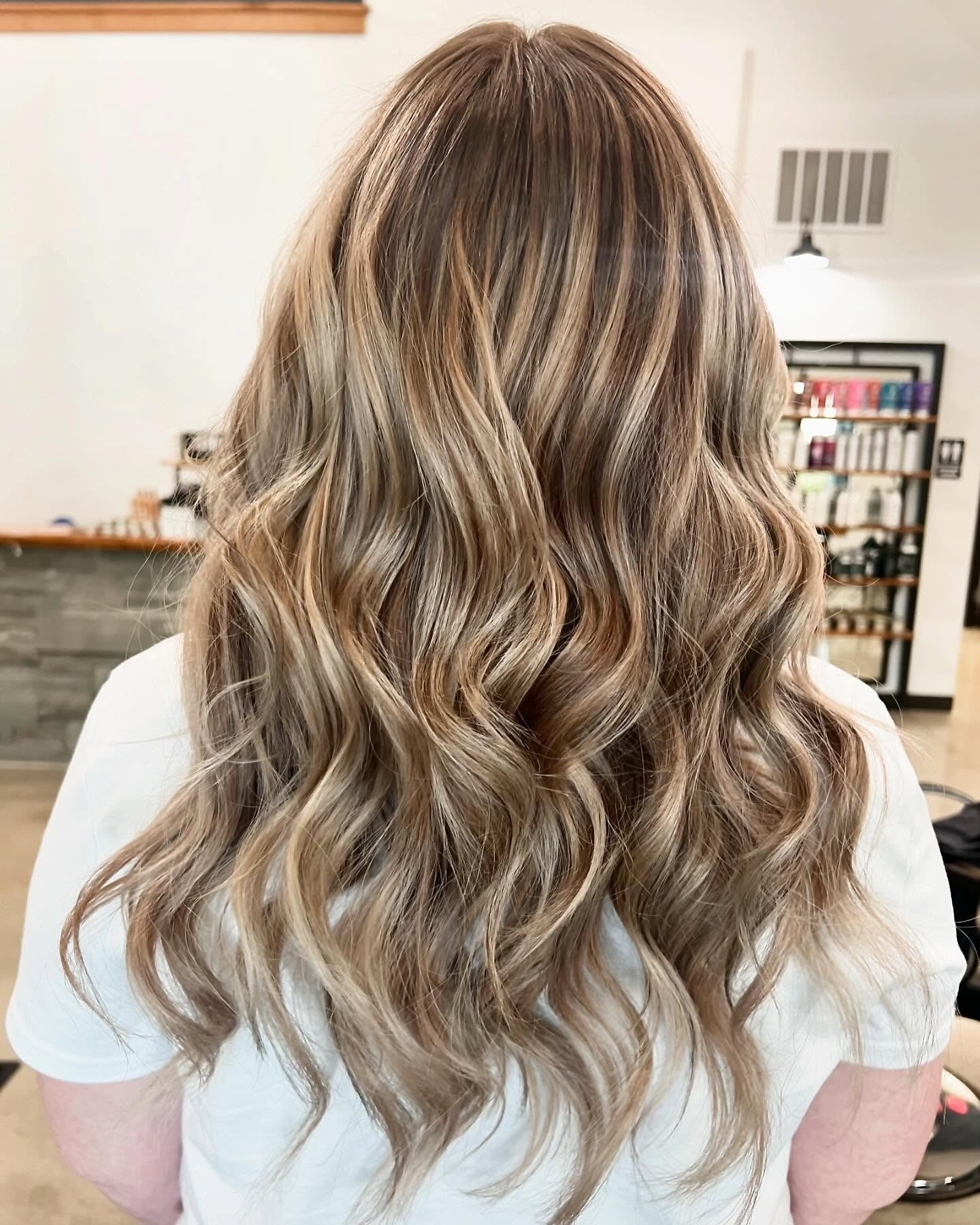 3. Cool Ash Beige Long Layers (Fall Blonde Hair Color)