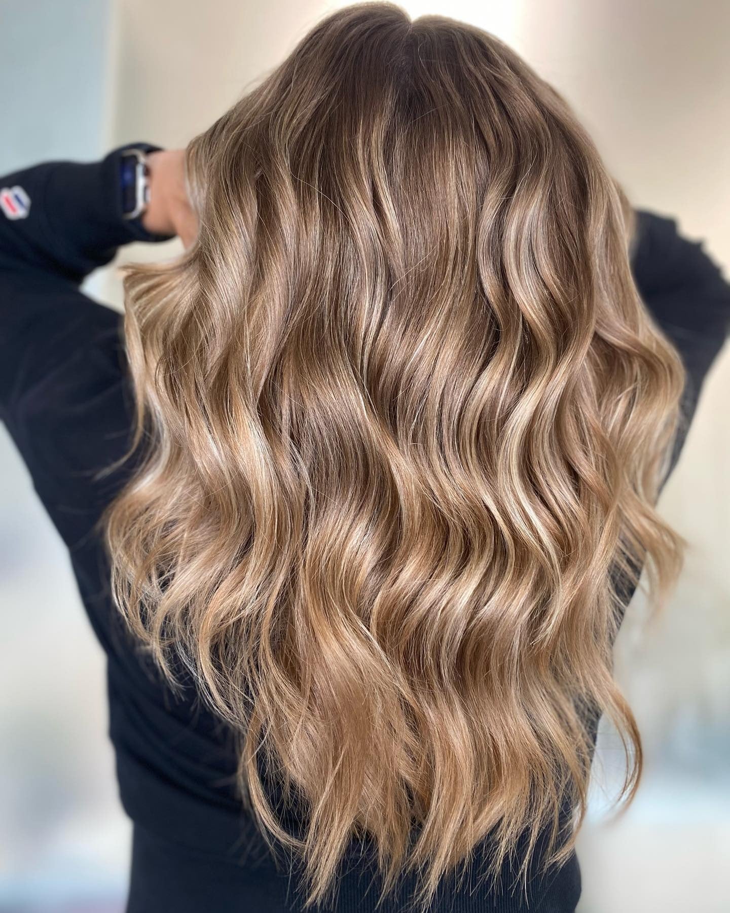 10. Toffee Blonde Textured Waves (Fall Blonde Hair Color)