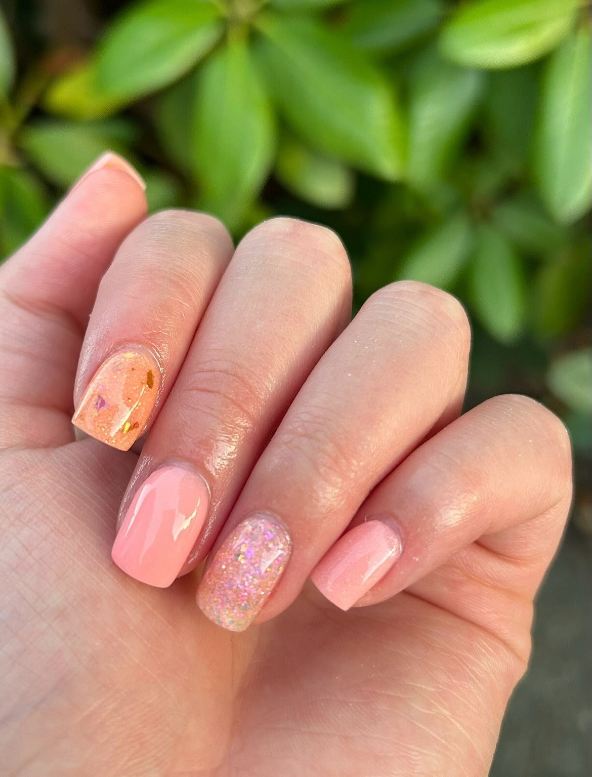 11. Peach Glow Dip Nails (Dip Nail Ideas)