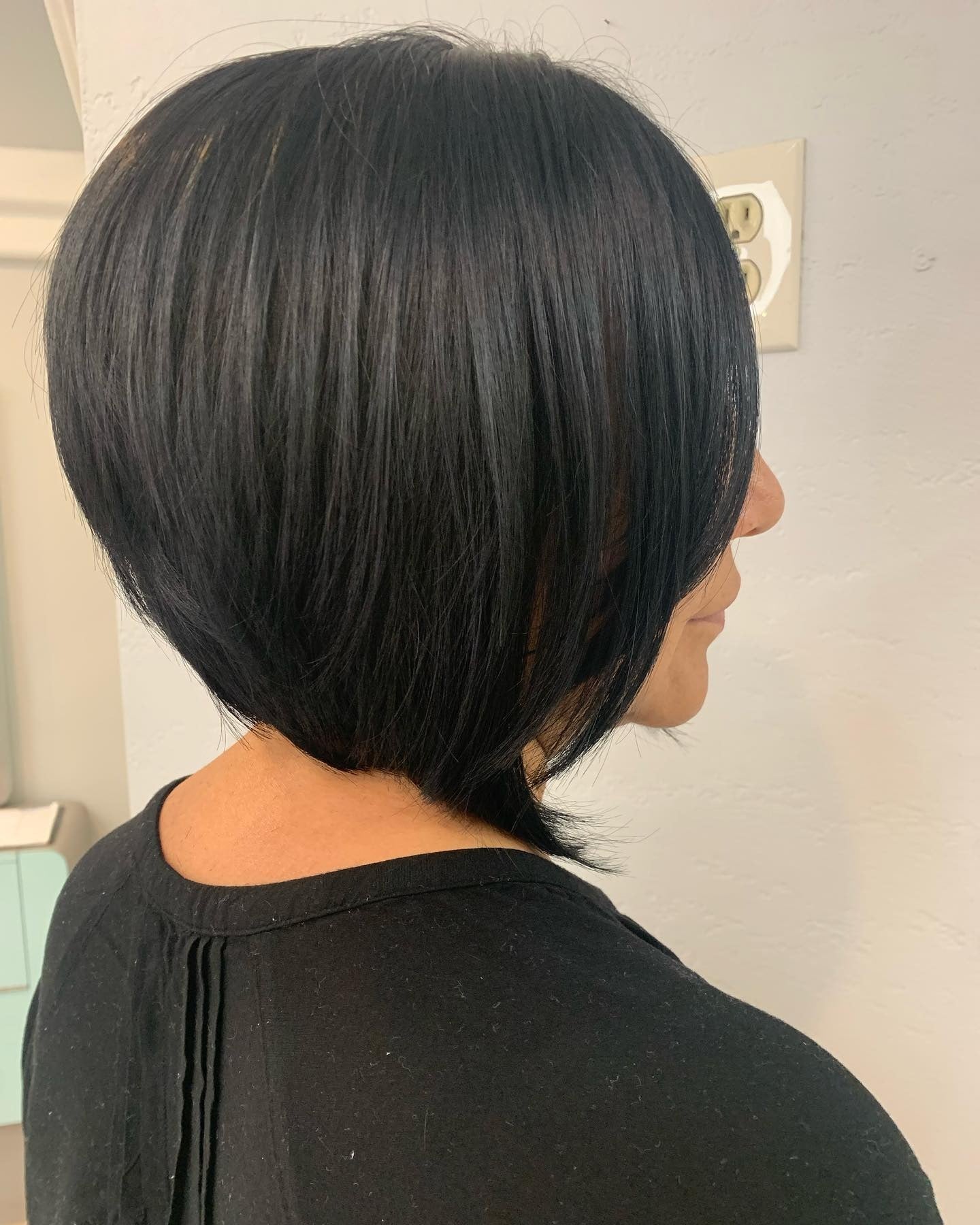 6. Graduated Bob with Jet Black Shine (Layered Bob Hairstyles)