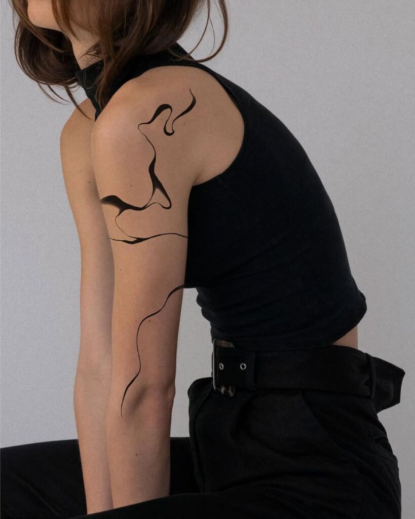 Blackwork Flow Tattoo