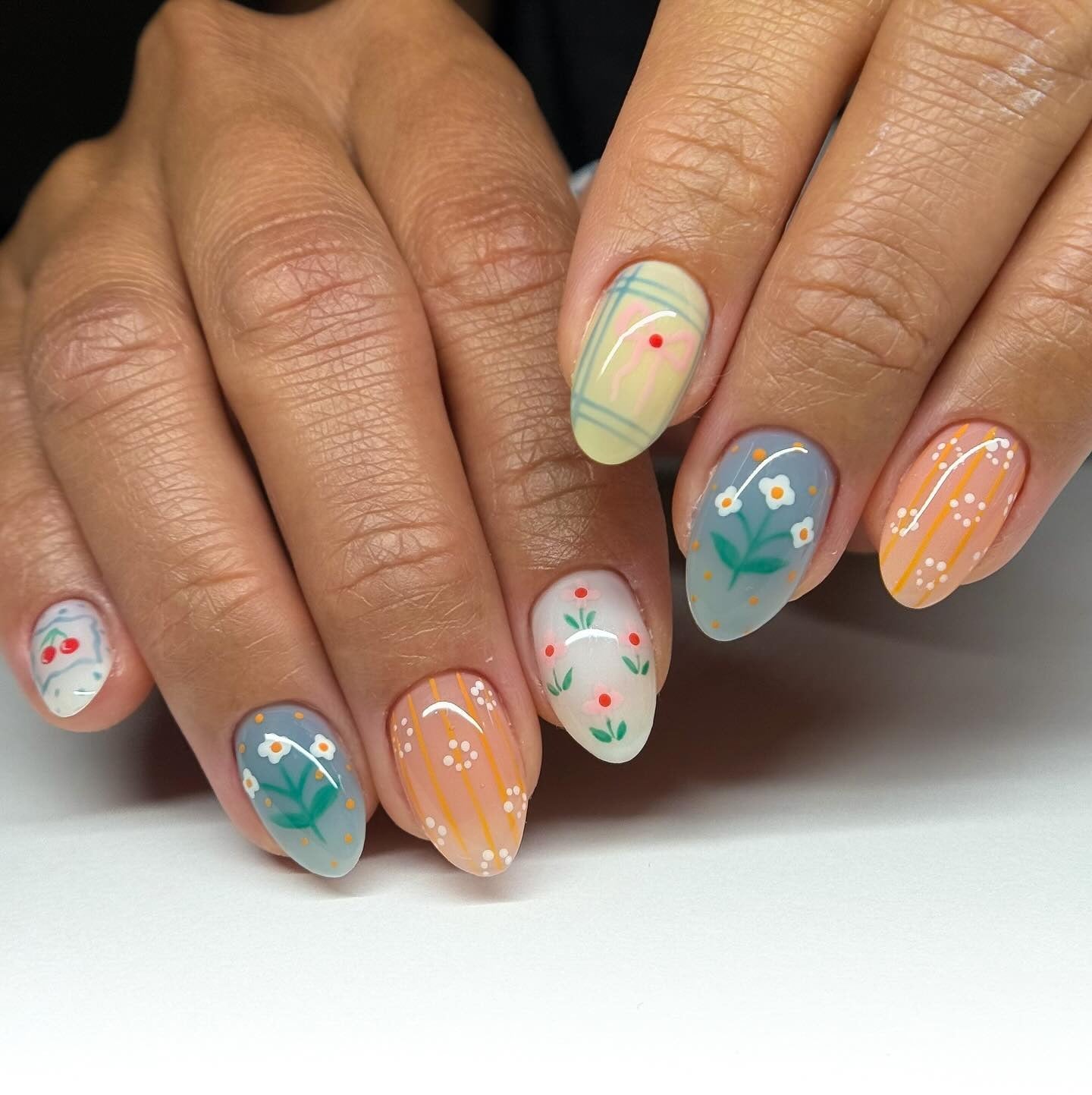 10. Pastel Floral Garden Nails (Cool Nail Ideas)