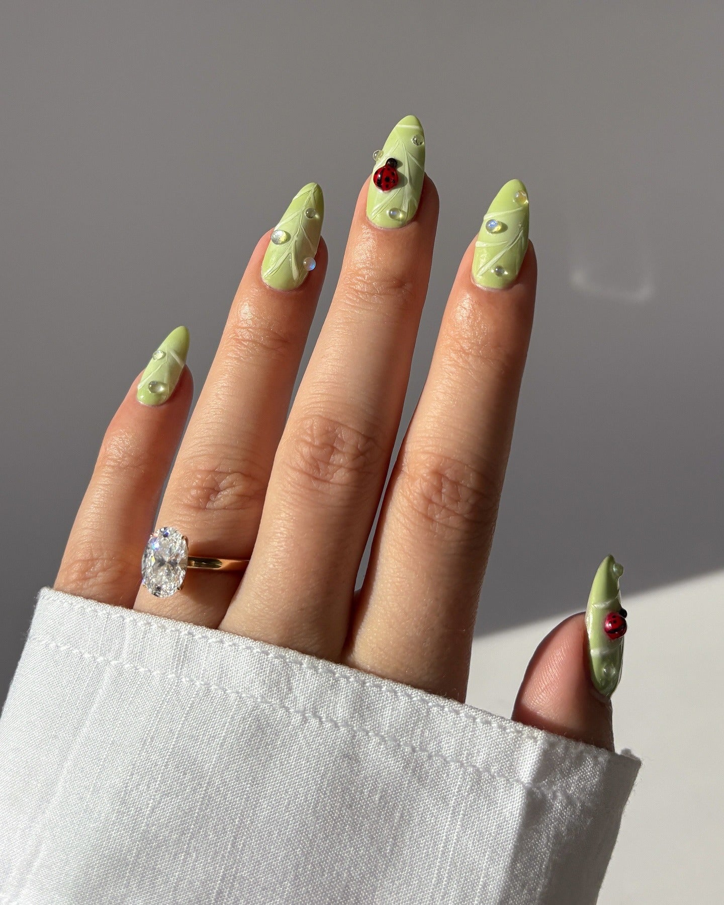8. Minimalist Leaf Dew (Nature Nail Ideas)