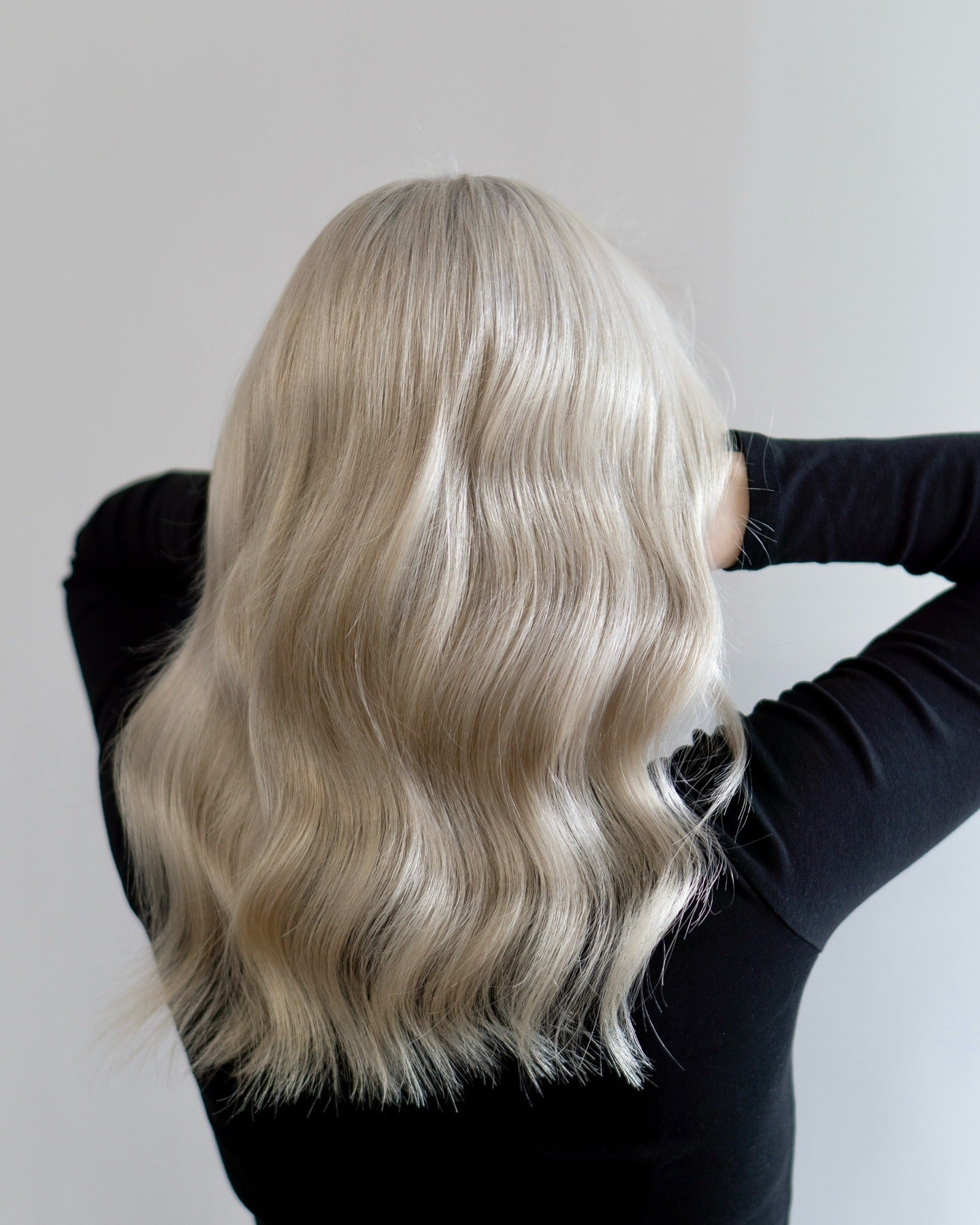 9. Refined Platinum Soft Waves (Platinum Blonde Hair)