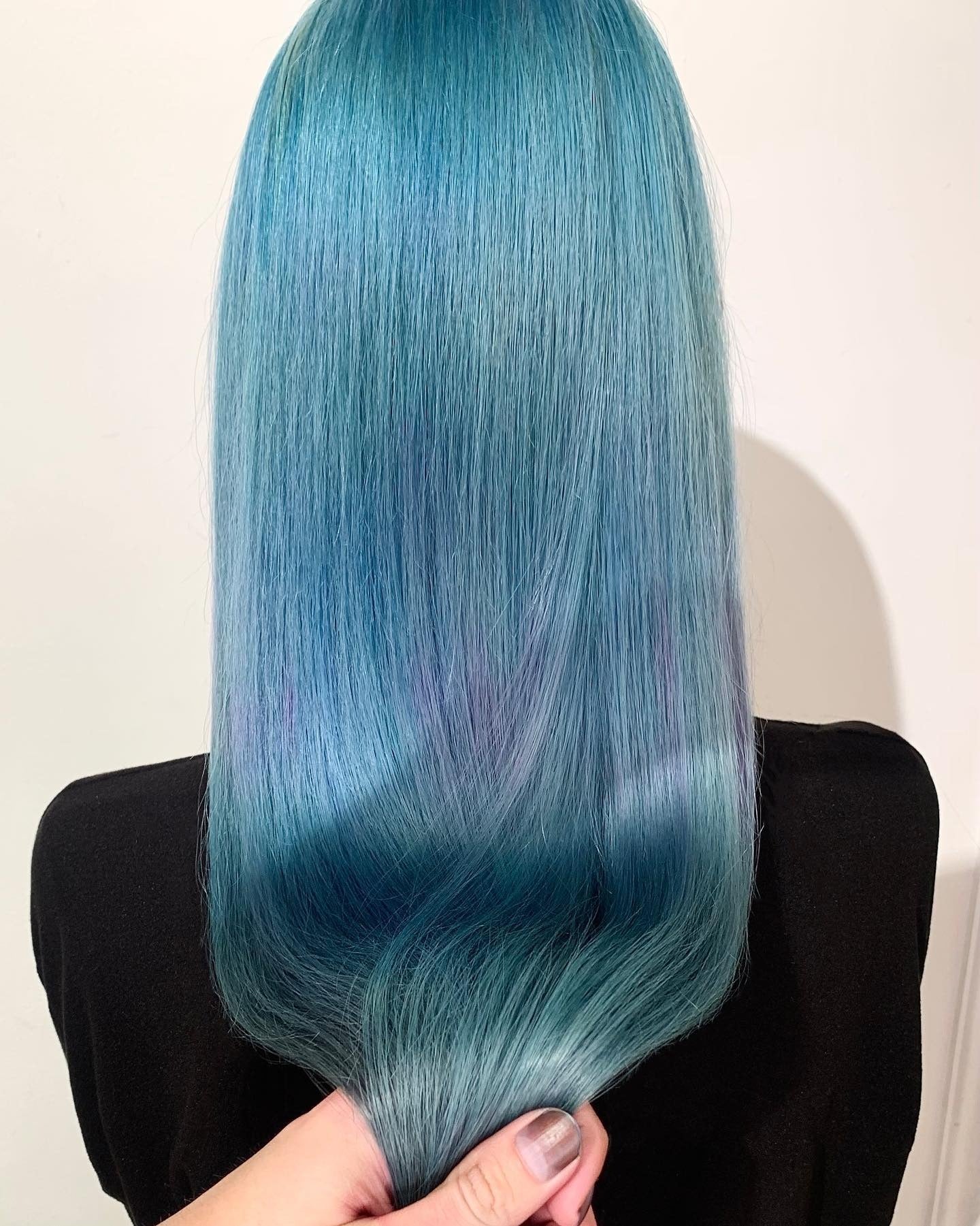 2. Glossy Straight Mid-Length in Aqua Blue (Light Blue Hair Color)