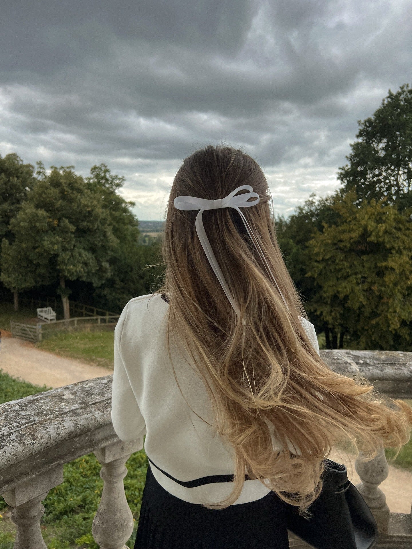 10. Ribbon-Tied Half-Updo on Ombre Blonde (Summer Hairstyles)