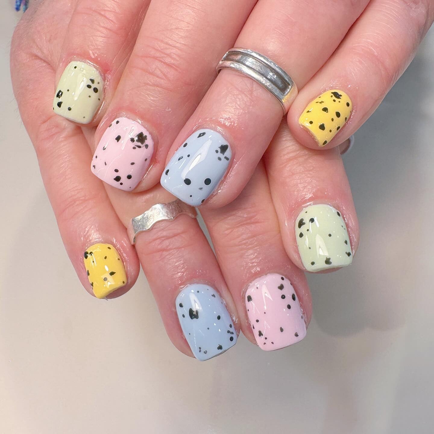 15. Pastel Speckled Candy Egg Nails (Easter Nail Ideas)