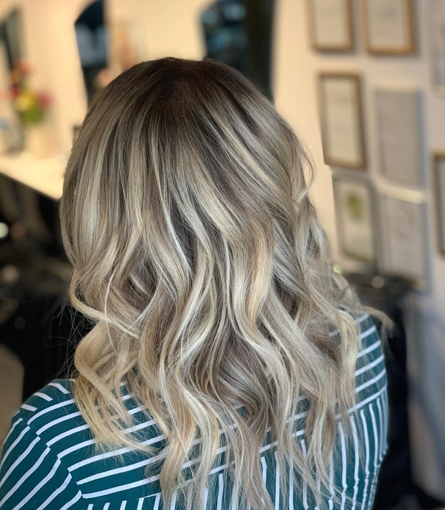 1. Soft Dimensional Blonde Waves (Light Hair Color)