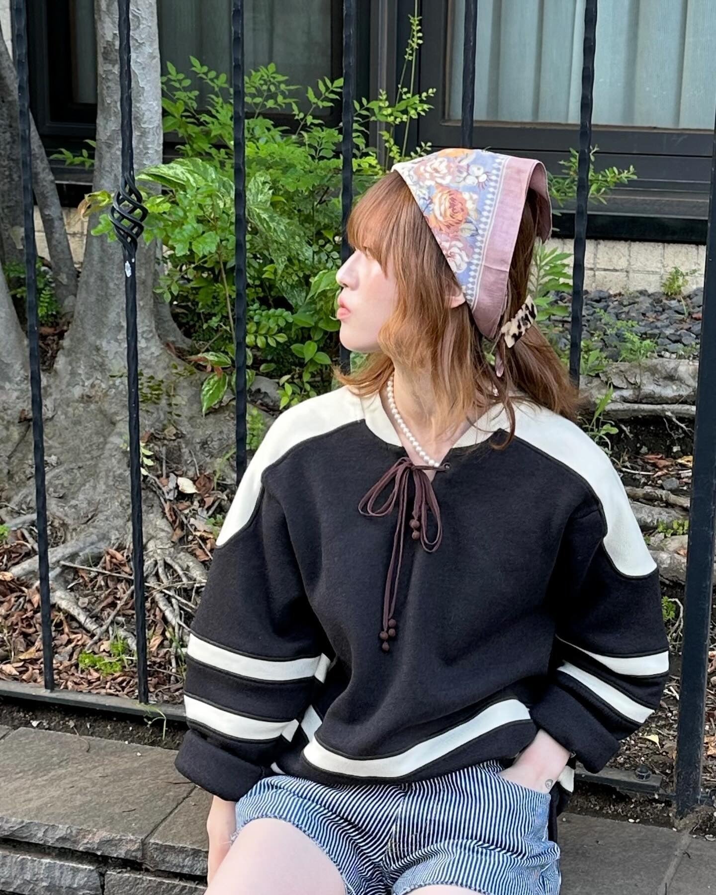 7. Pastel Floral Bandana with Tousled Bob (Bandana Hairstyles)