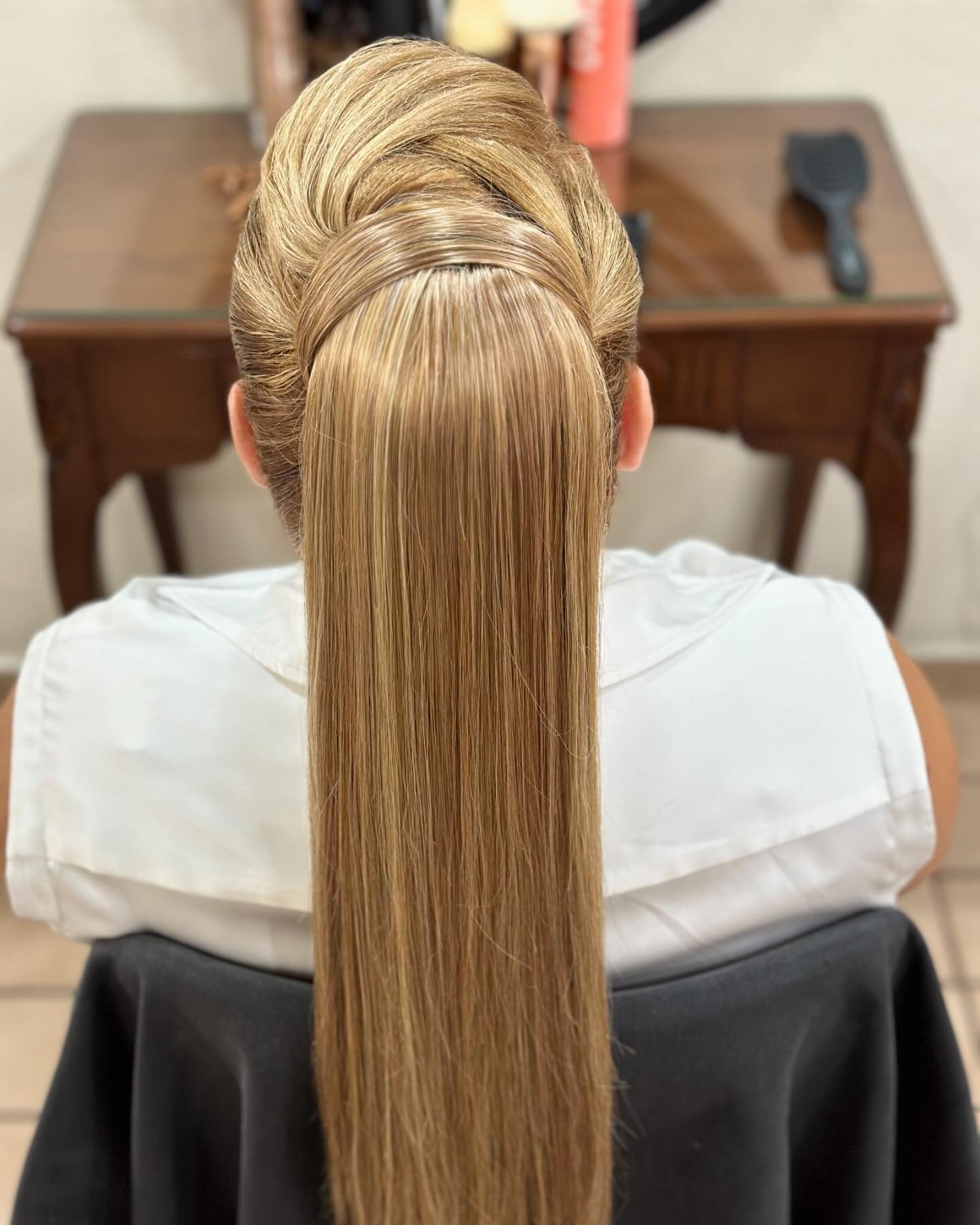 10. Ultra Sleek Ponytail with Wrapped Detail – Platinum Blonde (Ponytail Hairstyles)