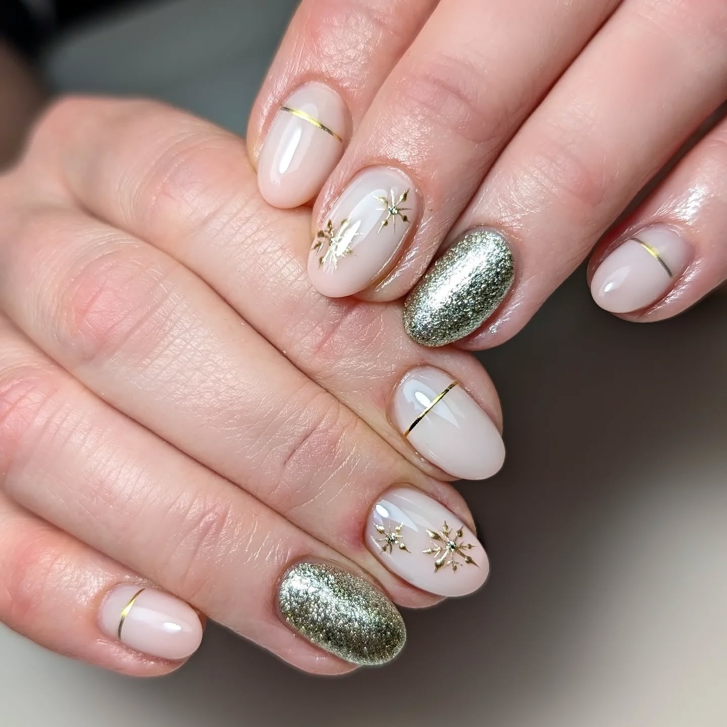 4. Minimal Gold Accent Nails (Winter Nail Ideas)