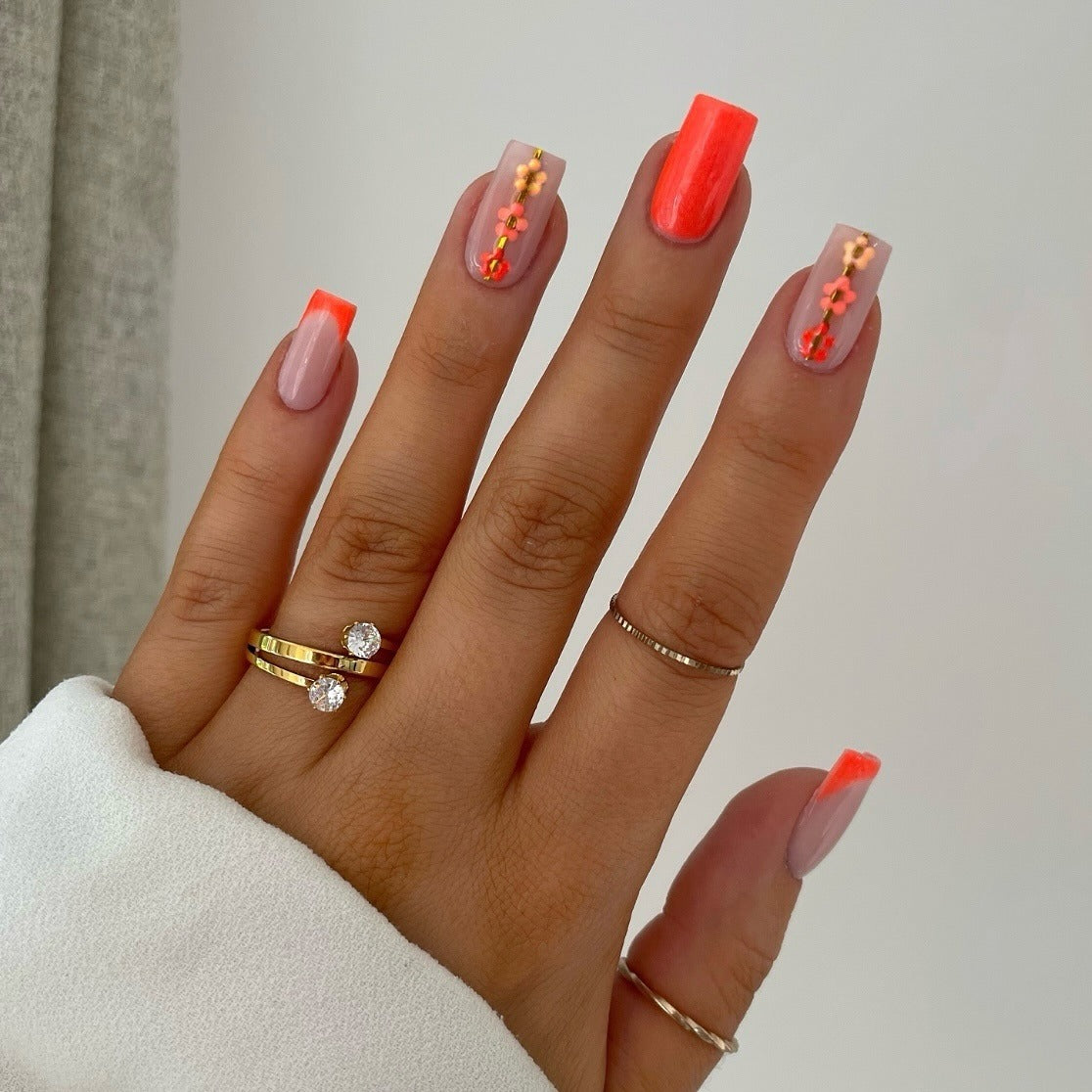 8. Citrus Neon Chain Tips (Nail Art Ideas)