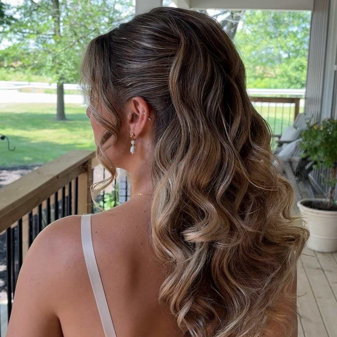 2. Voluminous Half-Up with Golden Balayage (Bride Hairstyles)