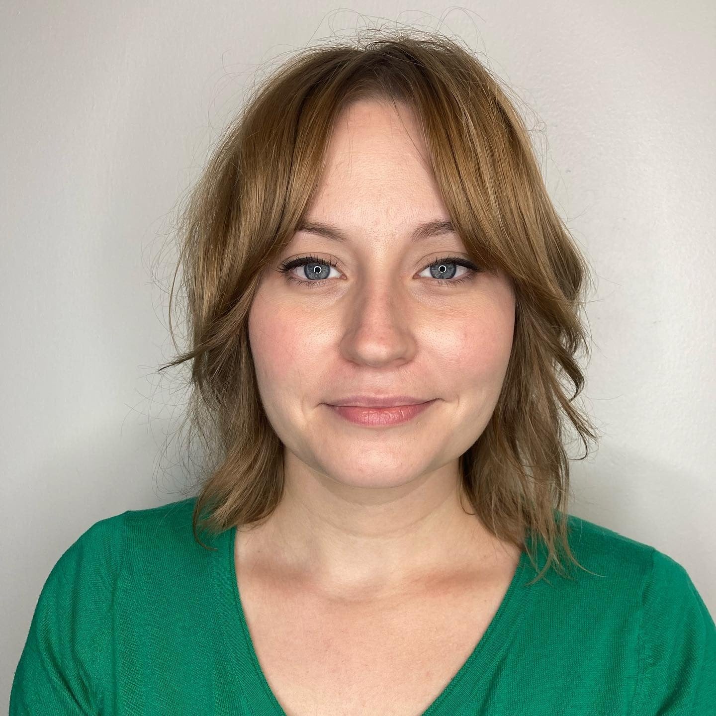 1. Soft Tousled Layers with Honey Blonde (Short Layered Haircuts)