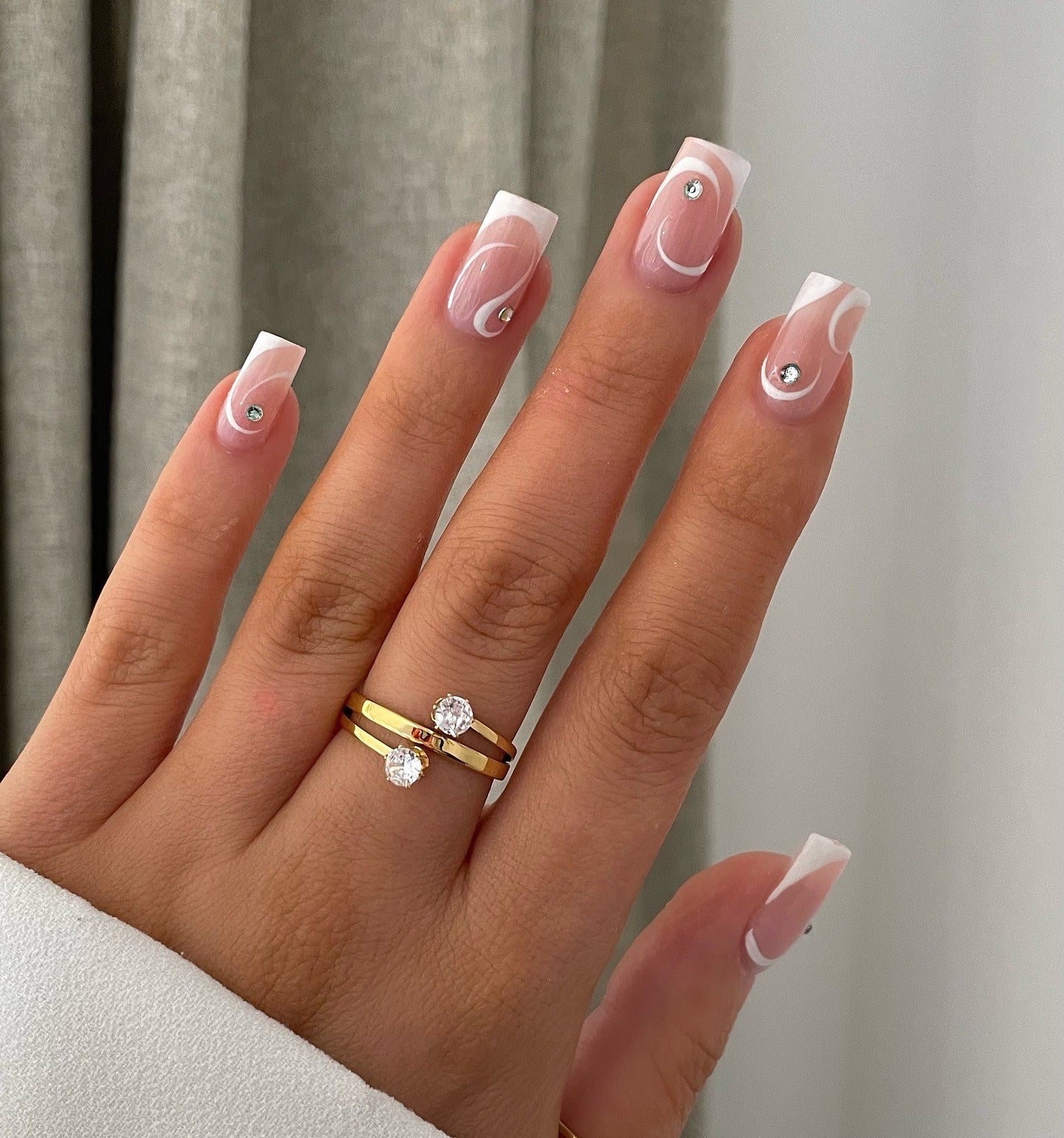 1. Crystal Swirl Square Nails (Square Nail Ideas)