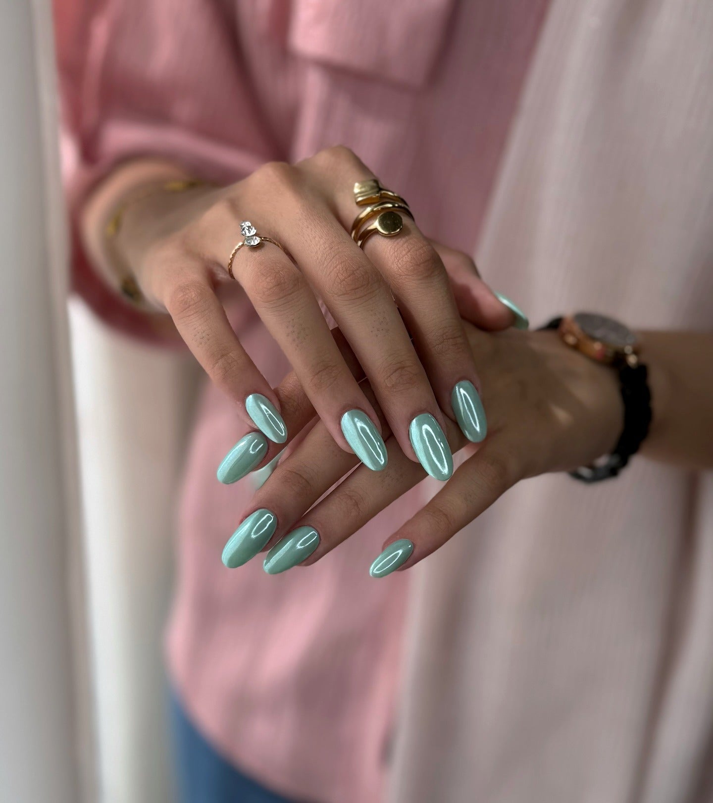 4. Mint Chrome Glow (Chrome Nail Ideas)