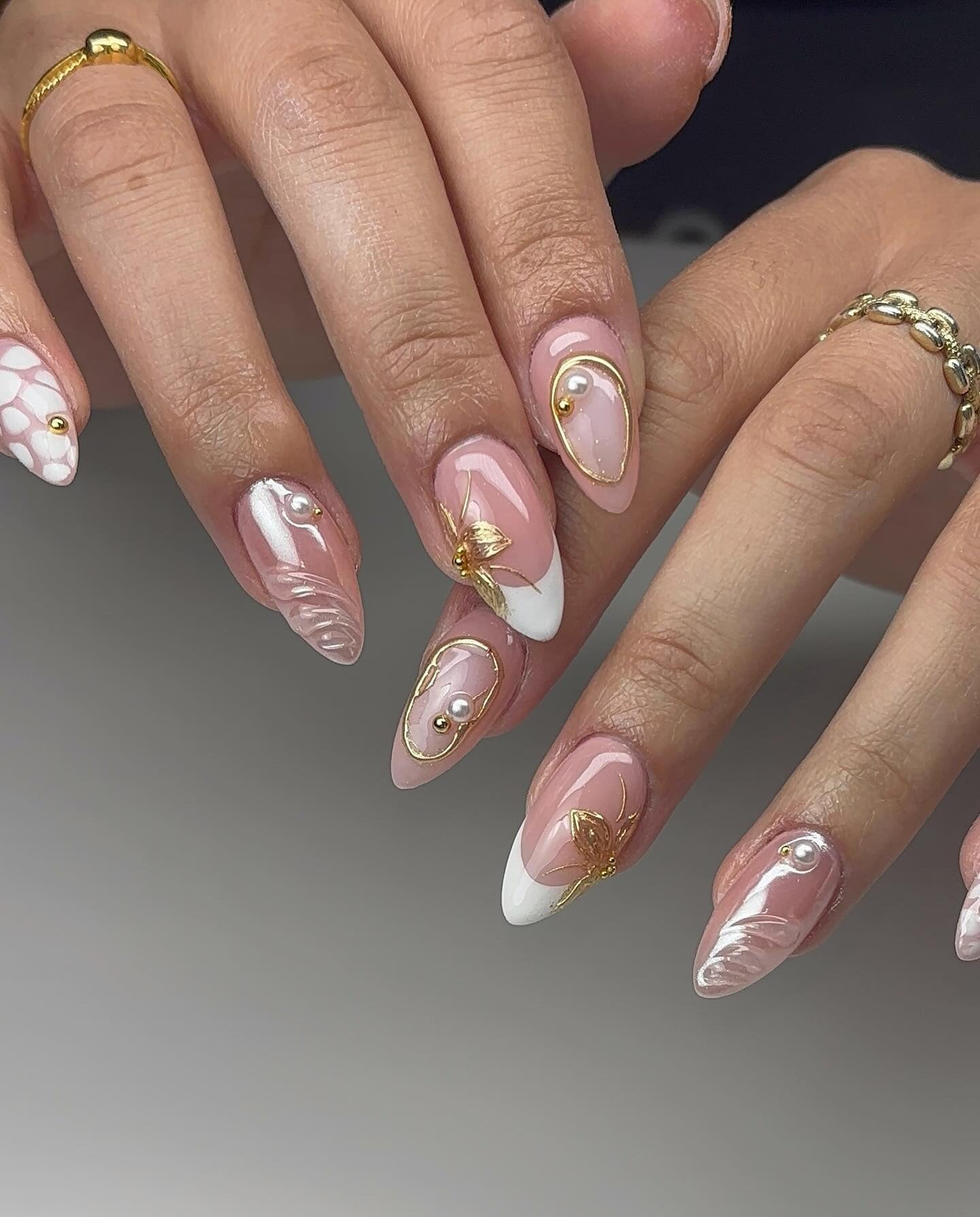 12. White and Gold Artistic Elegance (Elegant Nail Ideas)