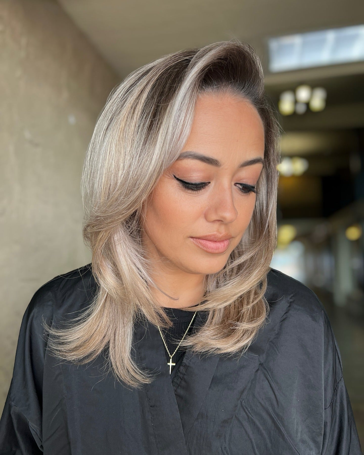 15. Champagne Smoke Round Cut (Old Money Hair)