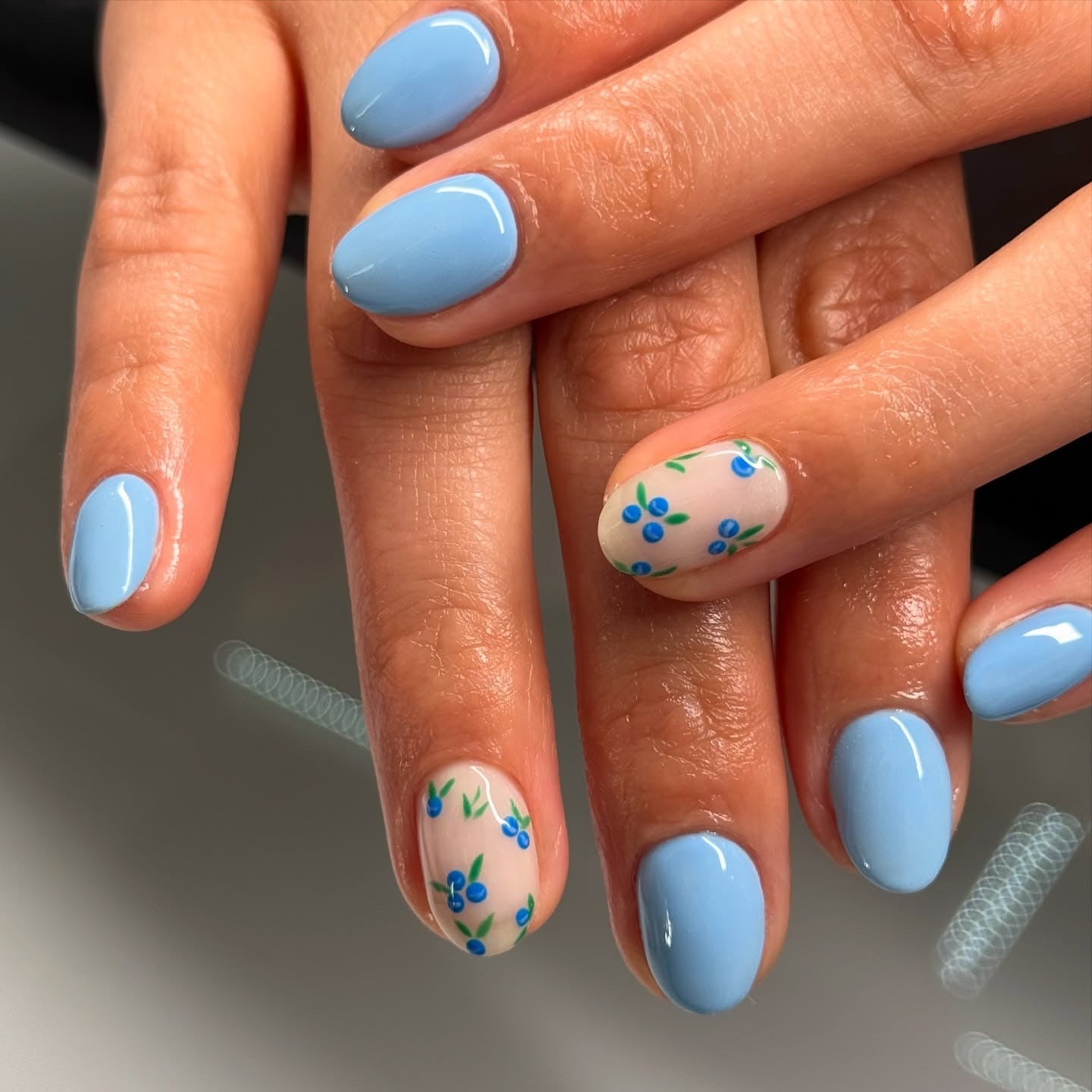 17. Soft Blueberry Garden (Blue Spring Nail Ideas)