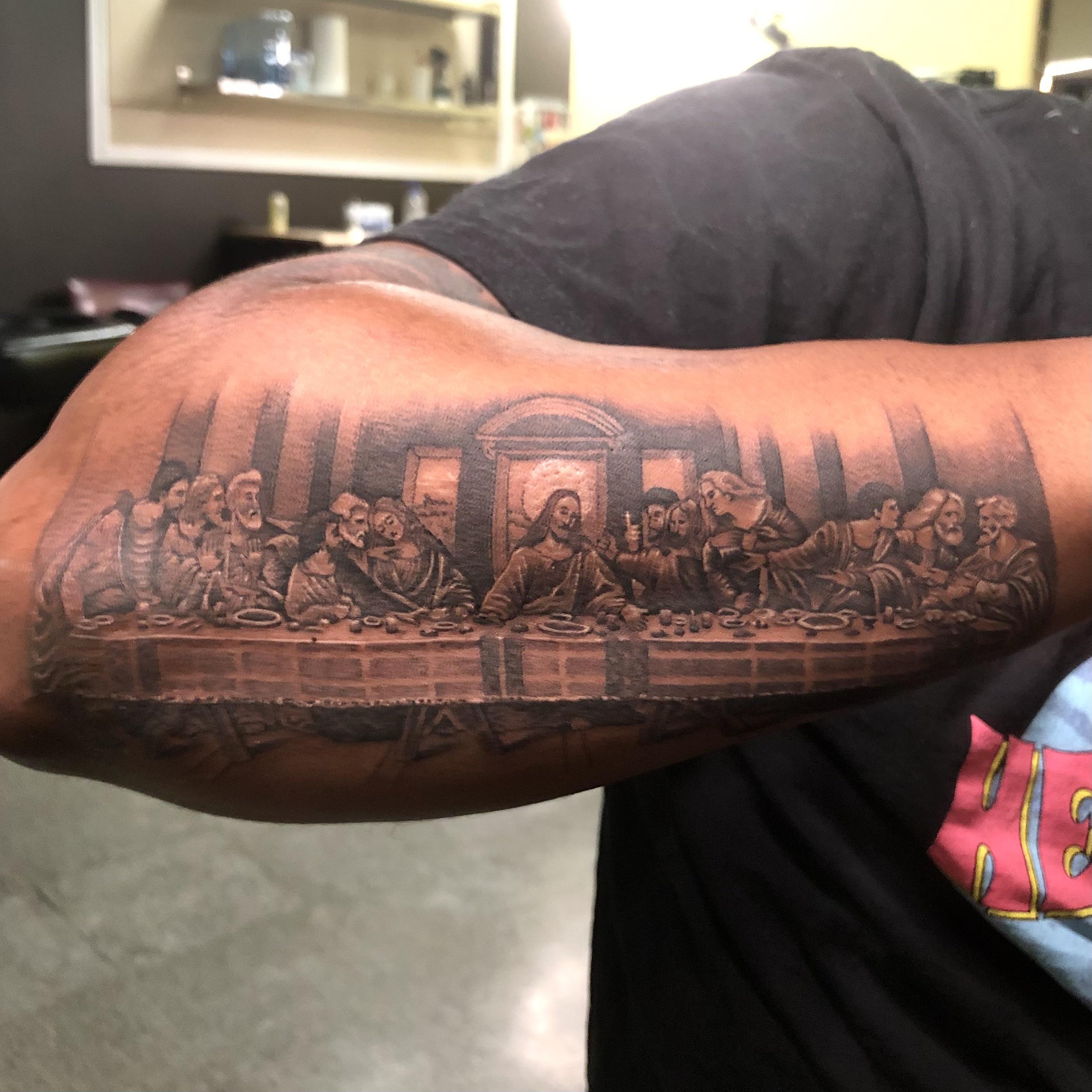 I tattooed Leonardo da Vinci's “The Last Supper” on a forearm ...