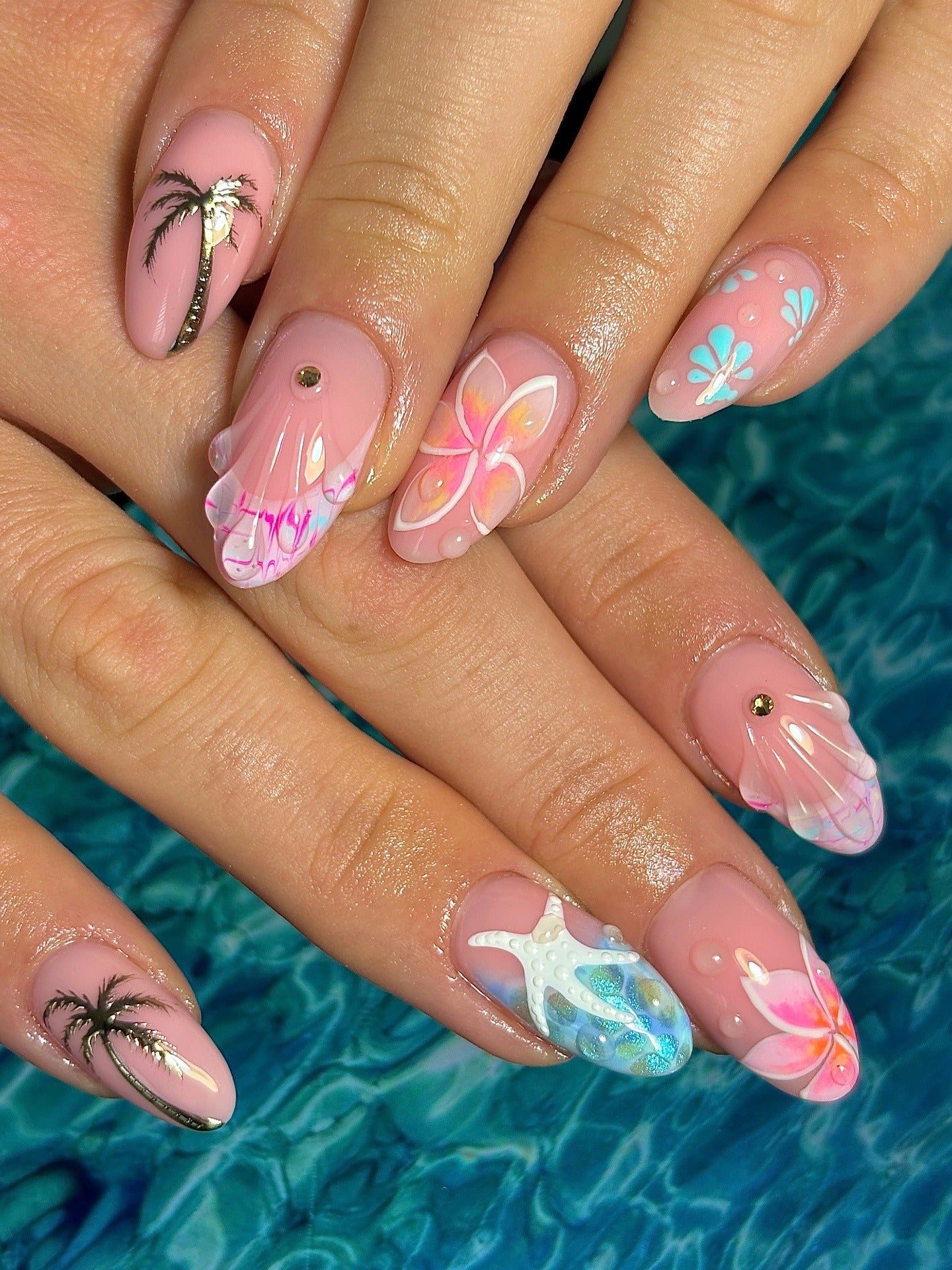 14. Shoreline Dreamscape (Summer Nail Ideas)