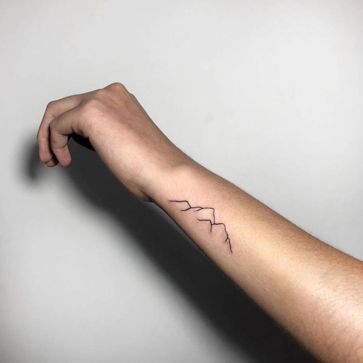 Minimalist Mountain Tattoos | Minimal Tattoo Ideas