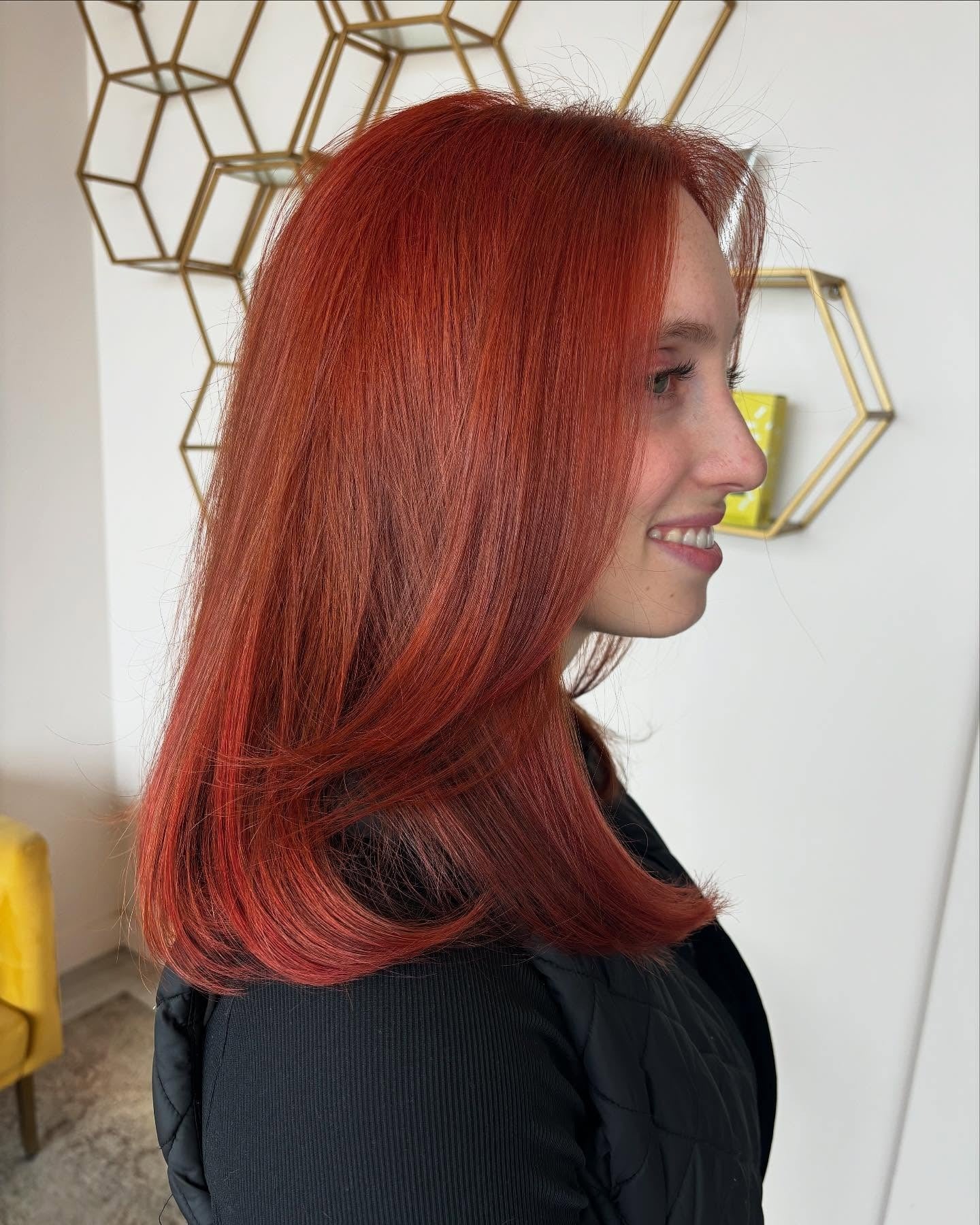 5. Polished Lob with Straight Finish in Bright Copper Red (Red Copper Hair Color)