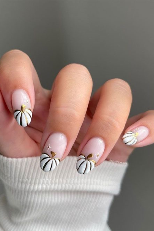 21 Cutest Pumpkin Nails That’ll Make You the It-Girl of Spooky Season