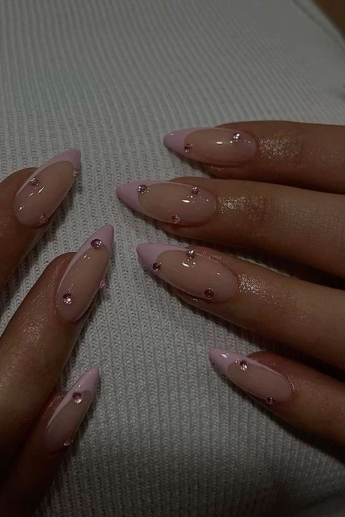 23 Almond Nails You’ll Want to Screenshot Immediately (Trust Me)