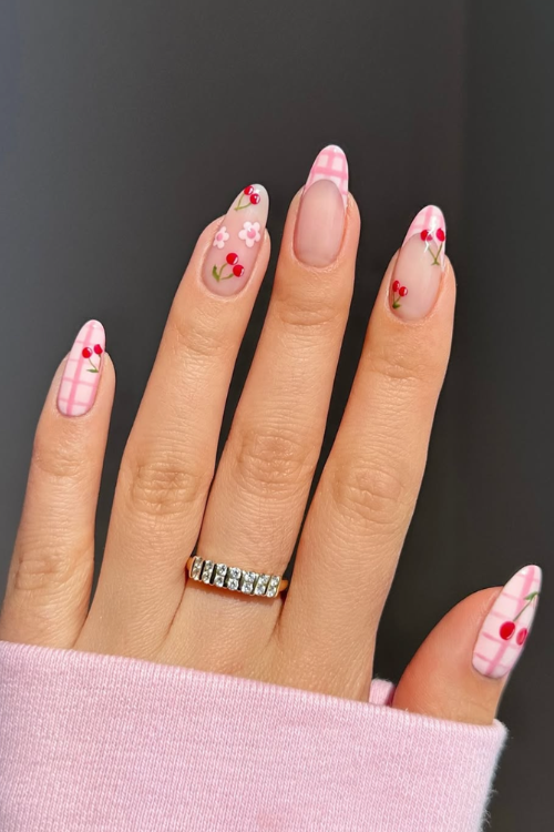 24 Gingham Nails So Cute, Even Blair Waldorf Would Be Jealous