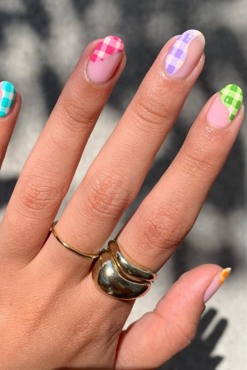24 Gingham Nails So Cute, Even Blair Waldorf Would Be Jealous
