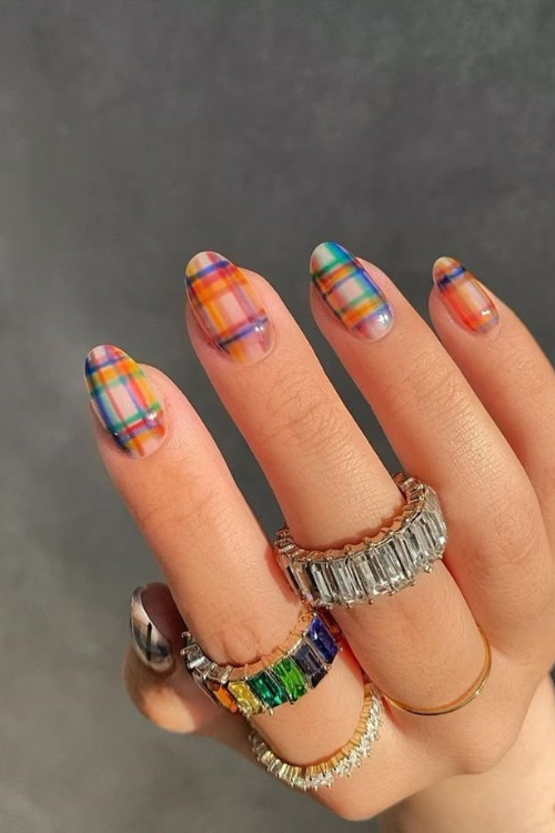 24 Gingham Nails So Cute, Even Blair Waldorf Would Be Jealous