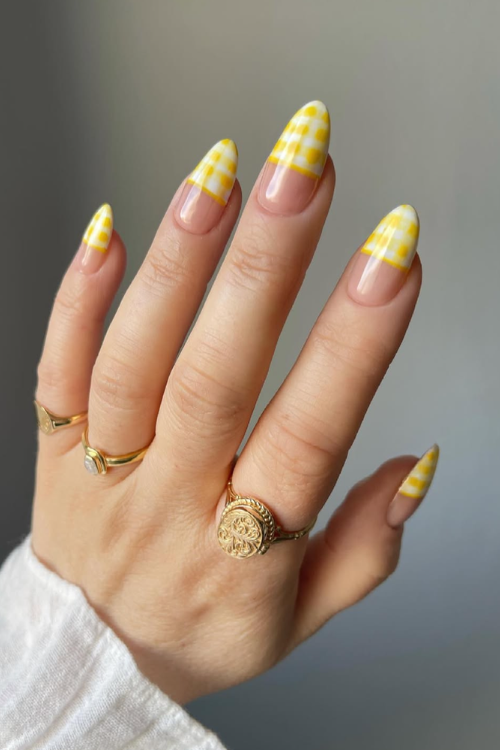 24 Gingham Nails So Cute, Even Blair Waldorf Would Be Jealous