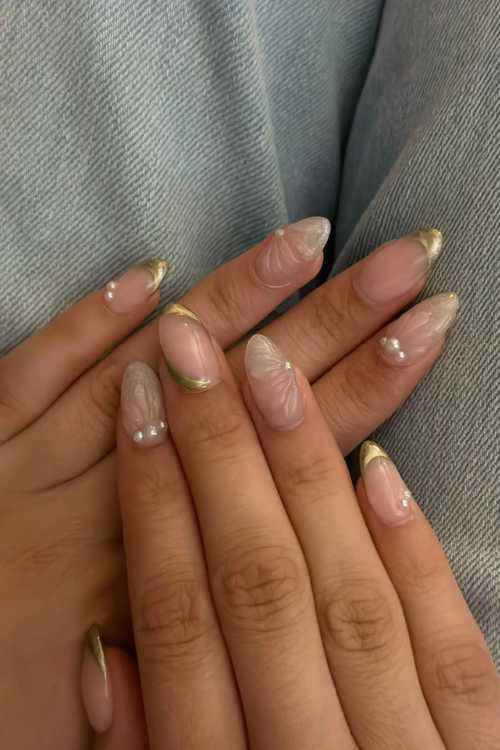 24 Pearl Nails That Look Like Luxury Bottled Into a Mani!