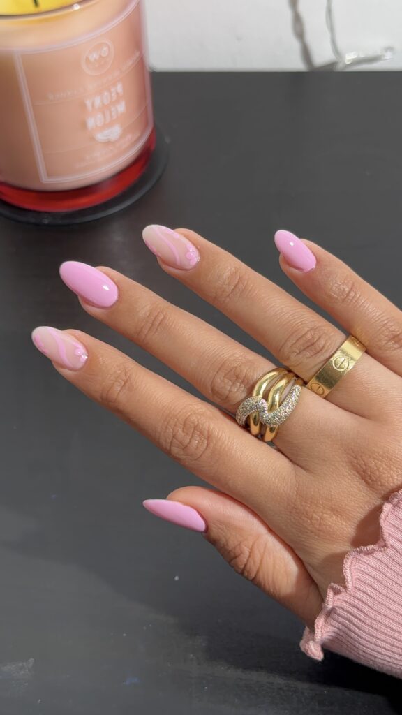 Classy Pink Nails for Beach