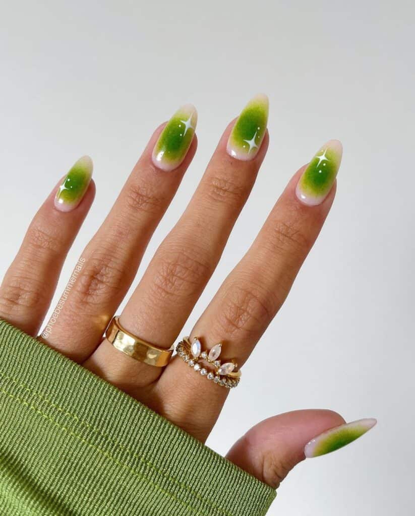 Eyeshadow Green Aura Nails