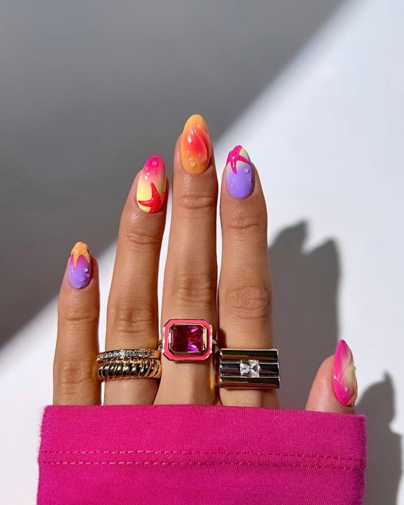 Bright Vacation Starfishes Nails