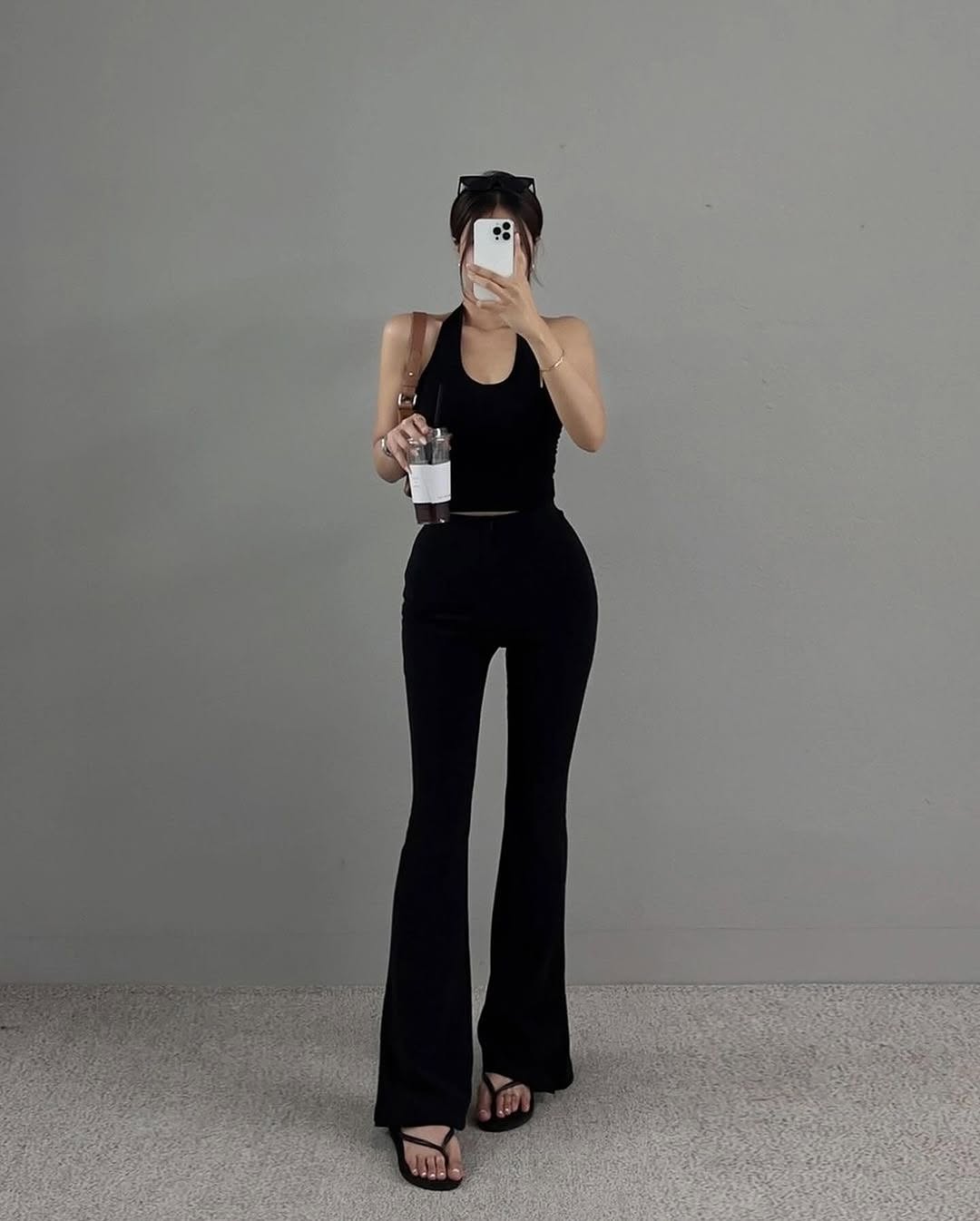 Chic Black Flare Pants Look for Any Occasion